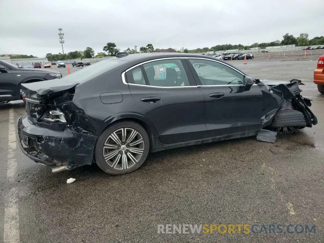 3 fotografías del automóvil dañado 7JRA22TL9KG011560 VOLVO S60 2019