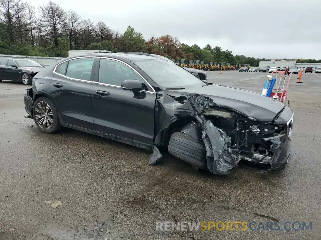 4 fotografías del automóvil dañado 7JRA22TL9KG011560 VOLVO S60 2019