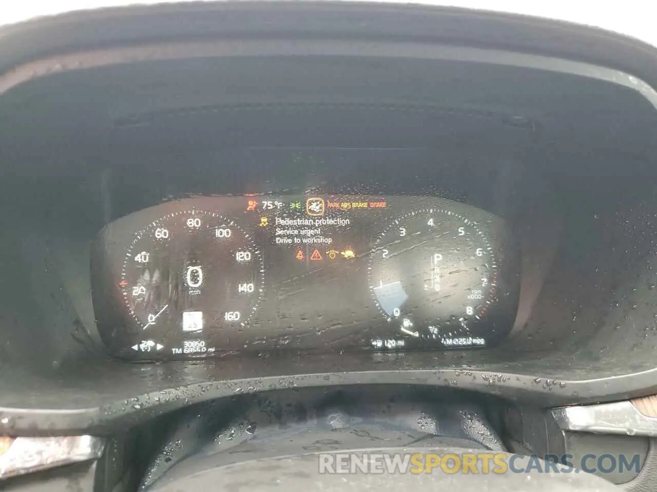 9 fotografías del automóvil dañado 7JRA22TL9KG011560 VOLVO S60 2019