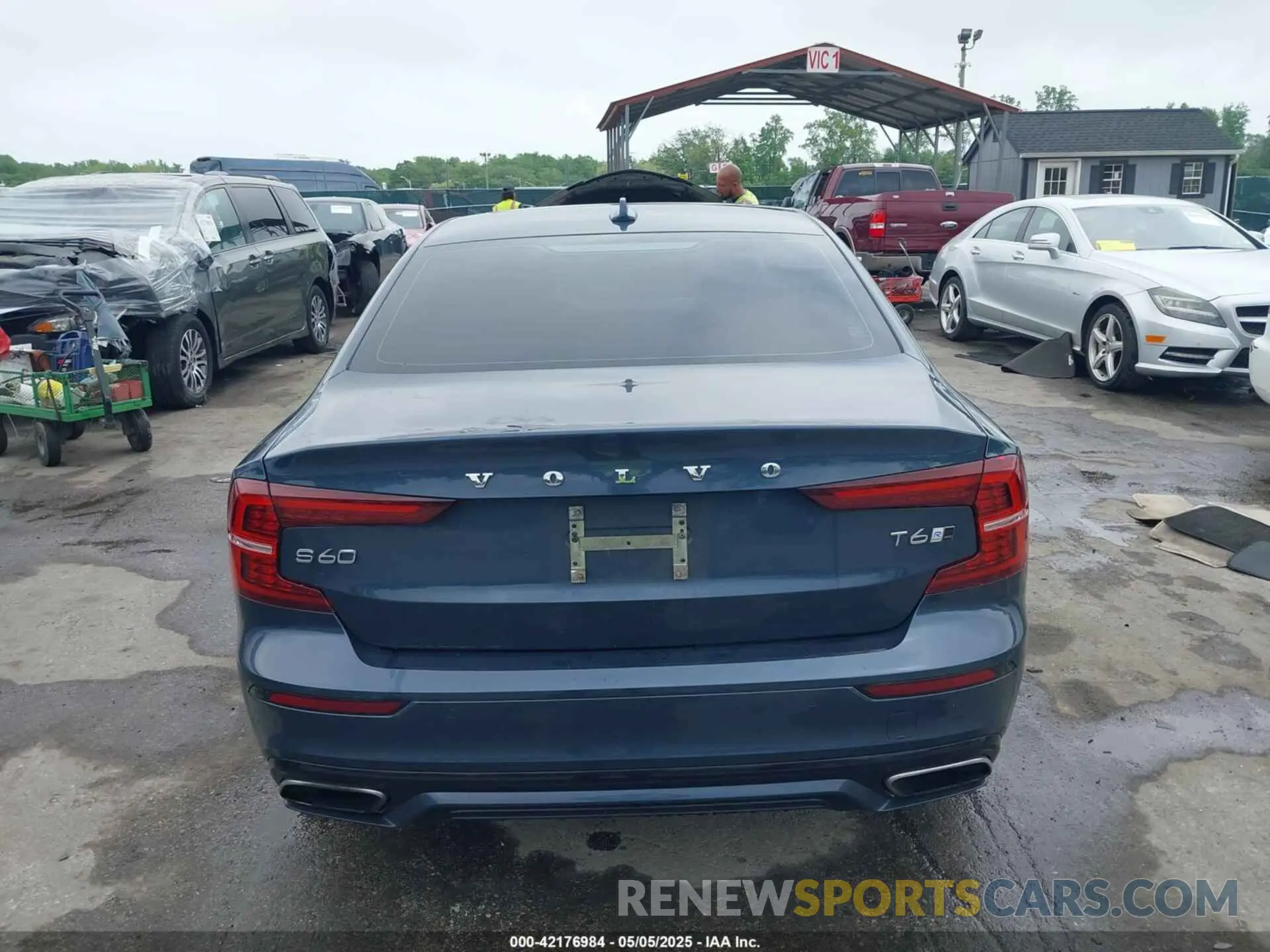 15 fotografías del automóvil dañado 7JRA22TM1KG005468 VOLVO S60 2019