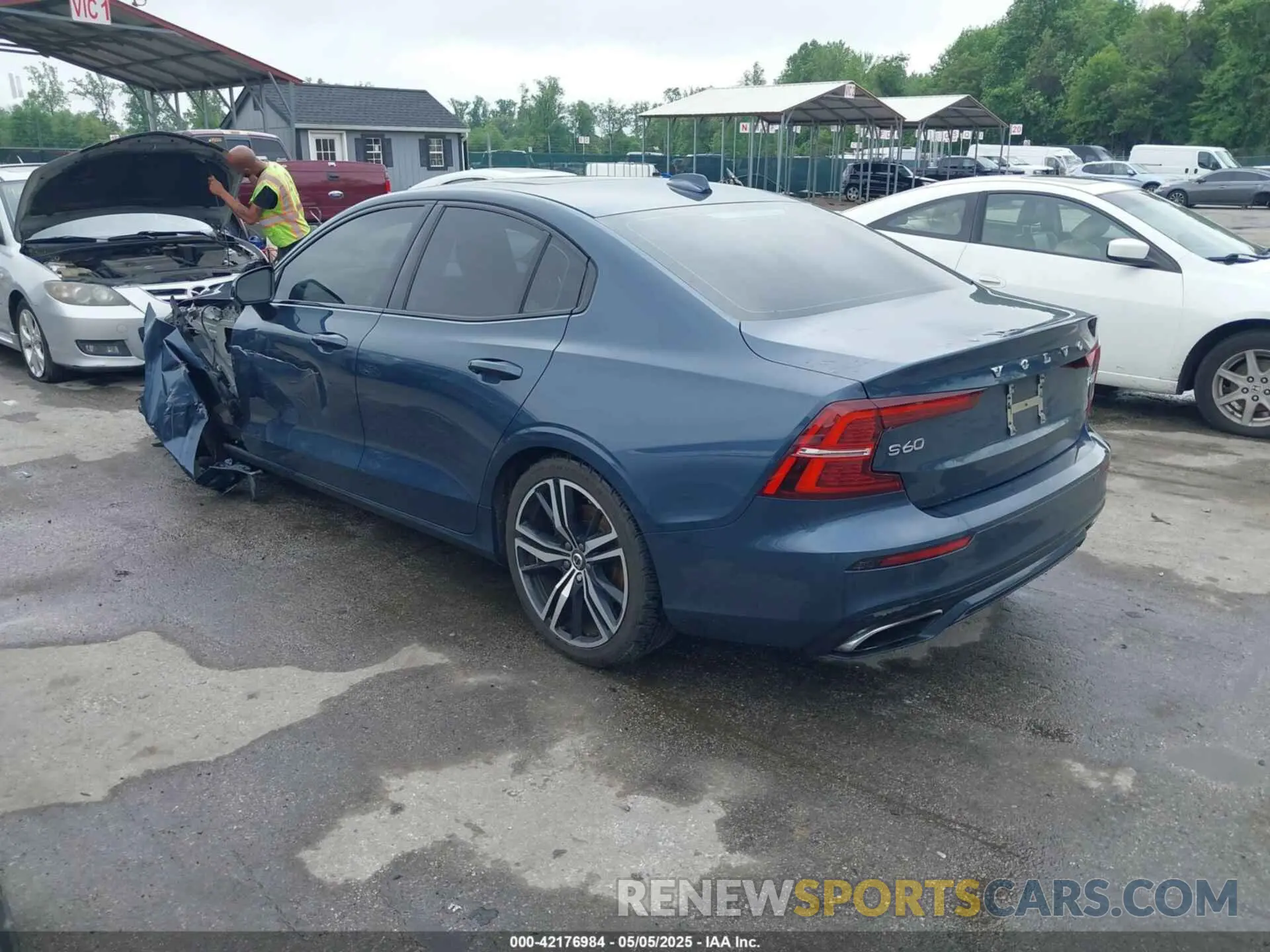 3 fotografías del automóvil dañado 7JRA22TM1KG005468 VOLVO S60 2019
