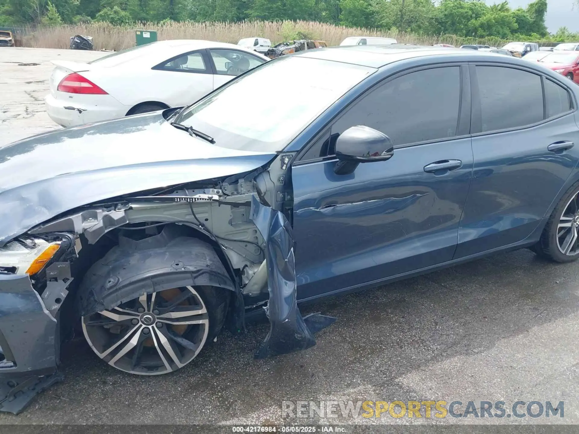 6 fotografías del automóvil dañado 7JRA22TM1KG005468 VOLVO S60 2019