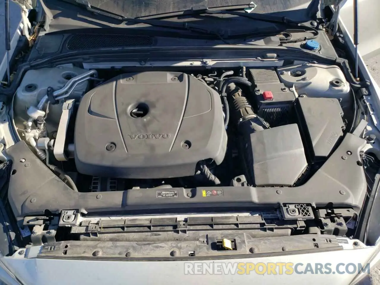 11 fotografías del automóvil dañado 7JRA22TM3KG013071 VOLVO S60 2019