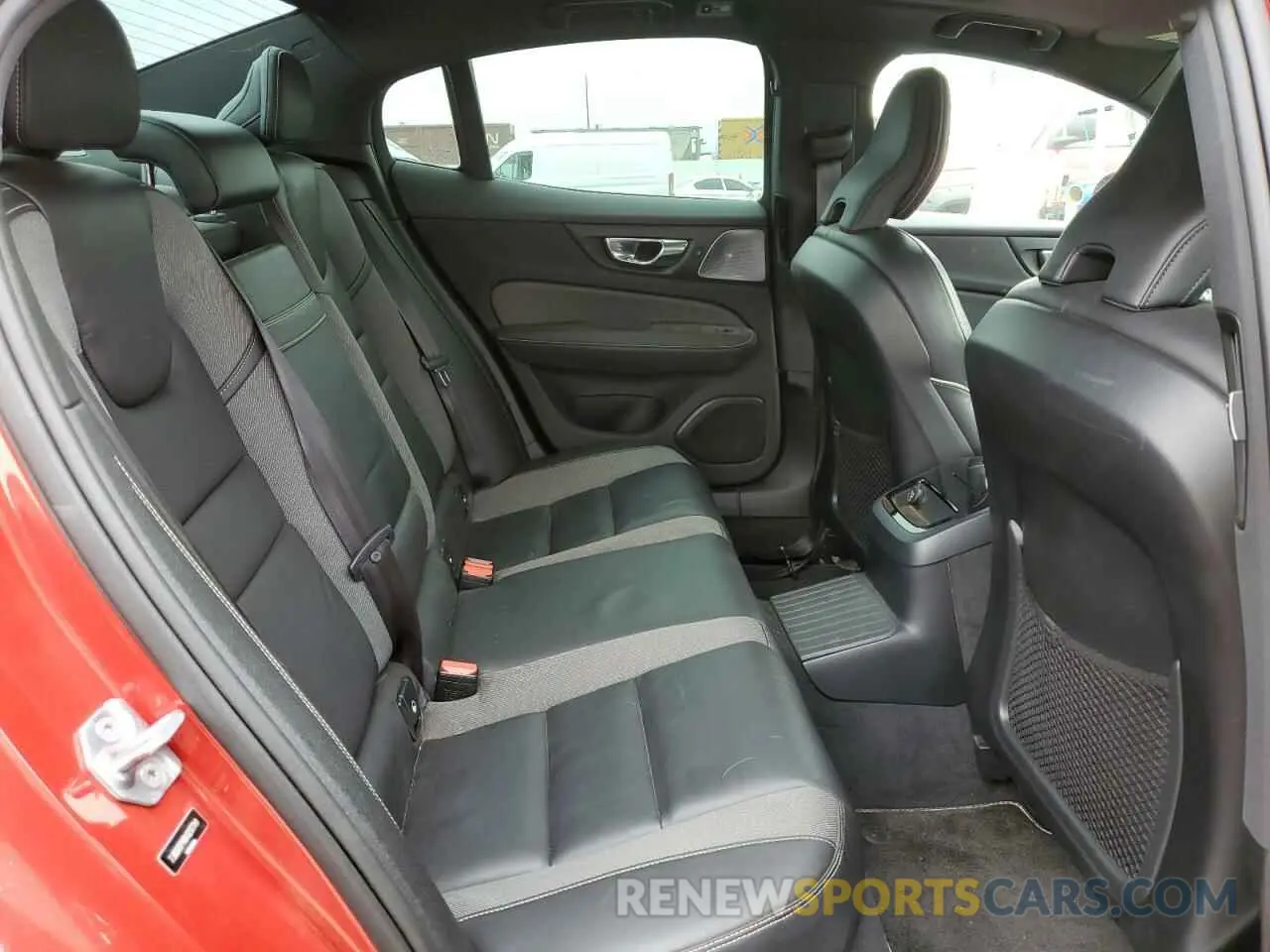 10 fotografías del automóvil dañado 7JRBR0FM9KG017741 VOLVO S60 2019