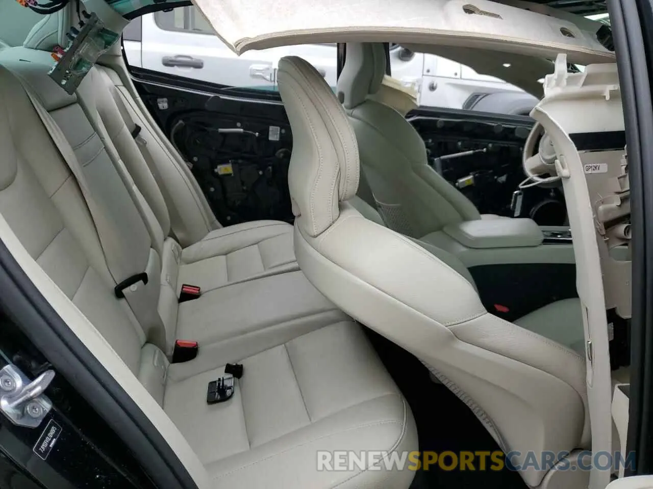 10 fotografías del automóvil dañado 7JR102FK0LG048975 VOLVO S60 2020