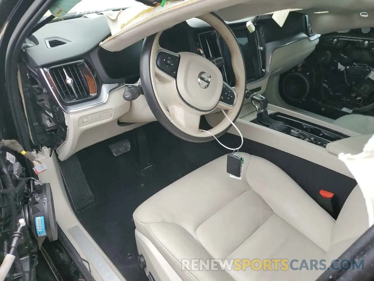8 fotografías del automóvil dañado 7JR102FK0LG048975 VOLVO S60 2020