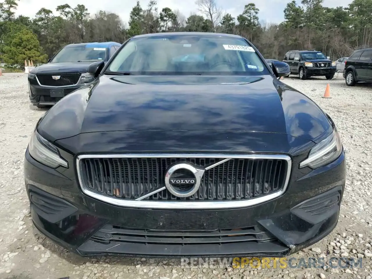 5 fotografías del automóvil dañado 7JR102FK2LG066880 VOLVO S60 2020
