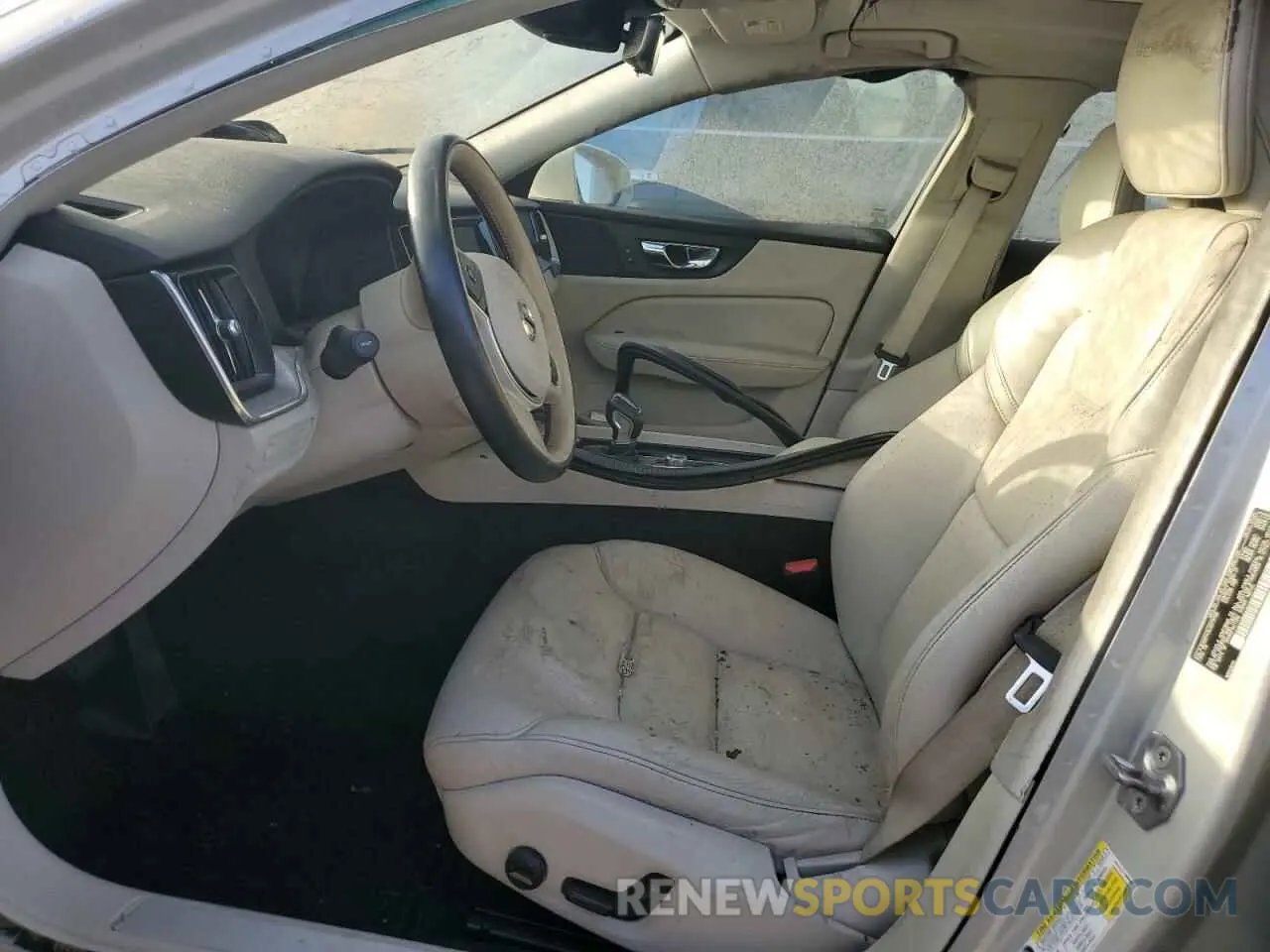 7 fotografías del automóvil dañado 7JR102FK3LG072798 VOLVO S60 2020