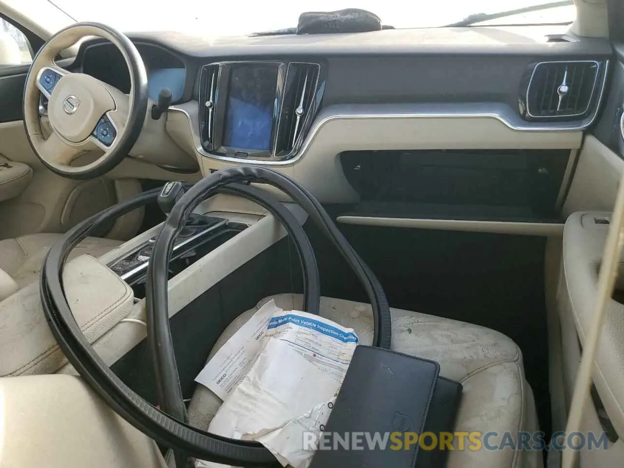 8 fotografías del automóvil dañado 7JR102FK3LG072798 VOLVO S60 2020