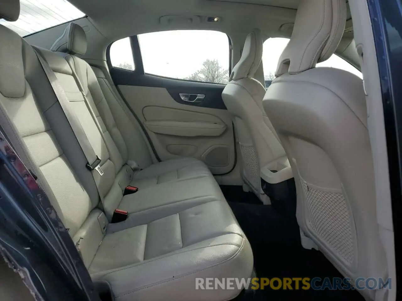 11 fotografías del automóvil dañado 7JR102FK4LG073121 VOLVO S60 2020
