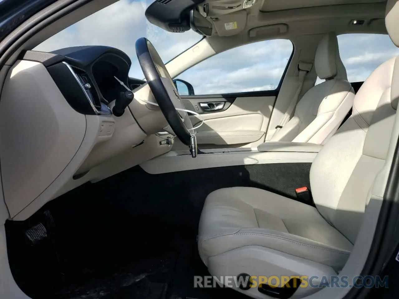 7 fotografías del automóvil dañado 7JR102FK4LG073121 VOLVO S60 2020