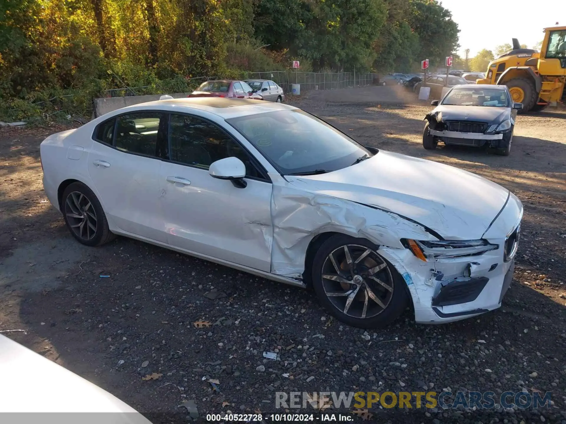 13 fotografías del automóvil dañado 7JR102FK6LG045434 VOLVO S60 2020