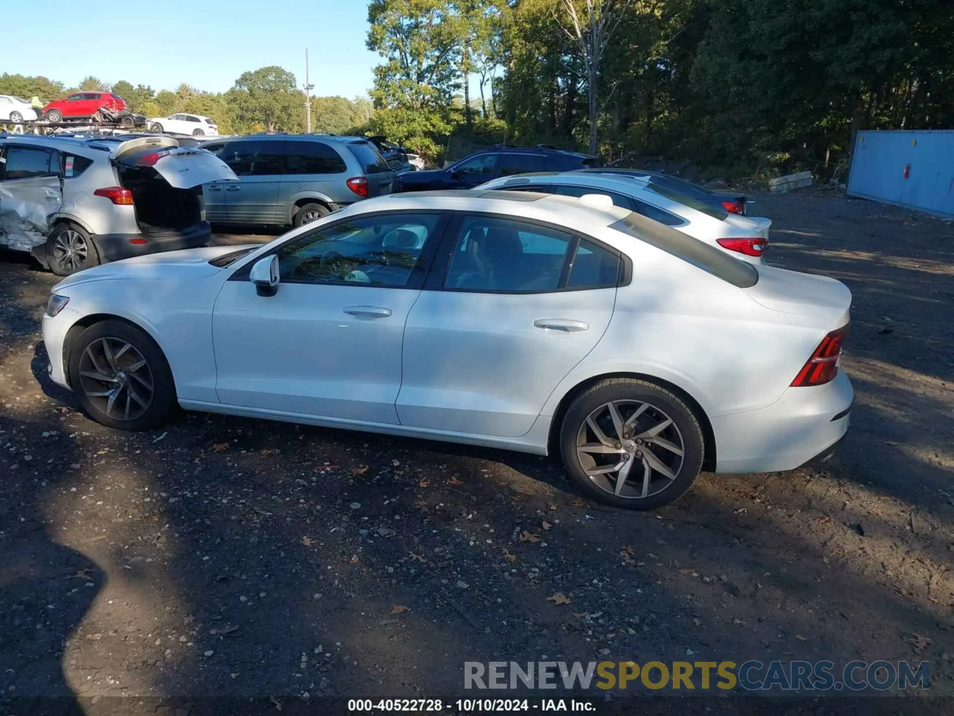14 fotografías del automóvil dañado 7JR102FK6LG045434 VOLVO S60 2020