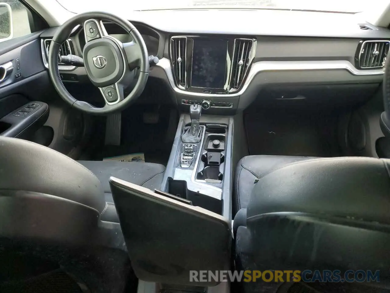 8 fotografías del automóvil dañado 7JR102FK6LG049841 VOLVO S60 2020