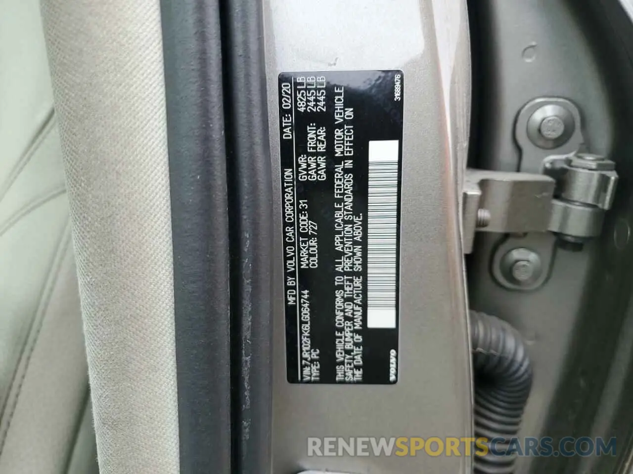 14 fotografías del automóvil dañado 7JR102FK6LG064744 VOLVO S60 2020