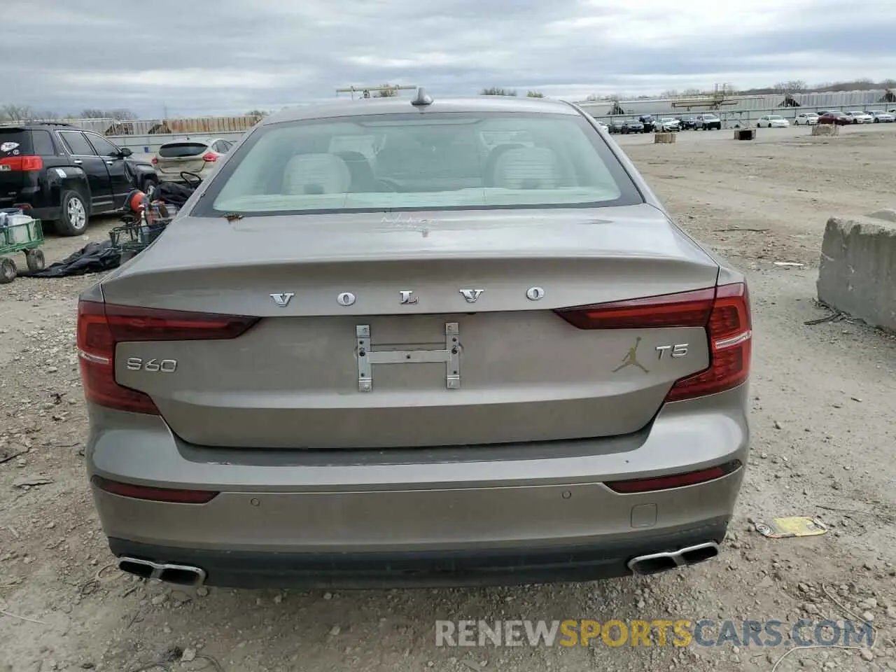 6 fotografías del automóvil dañado 7JR102FK6LG064744 VOLVO S60 2020