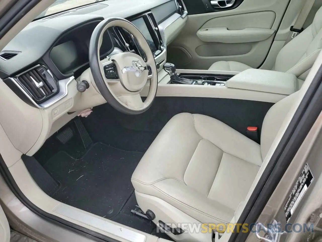 7 fotografías del automóvil dañado 7JR102FK6LG064744 VOLVO S60 2020