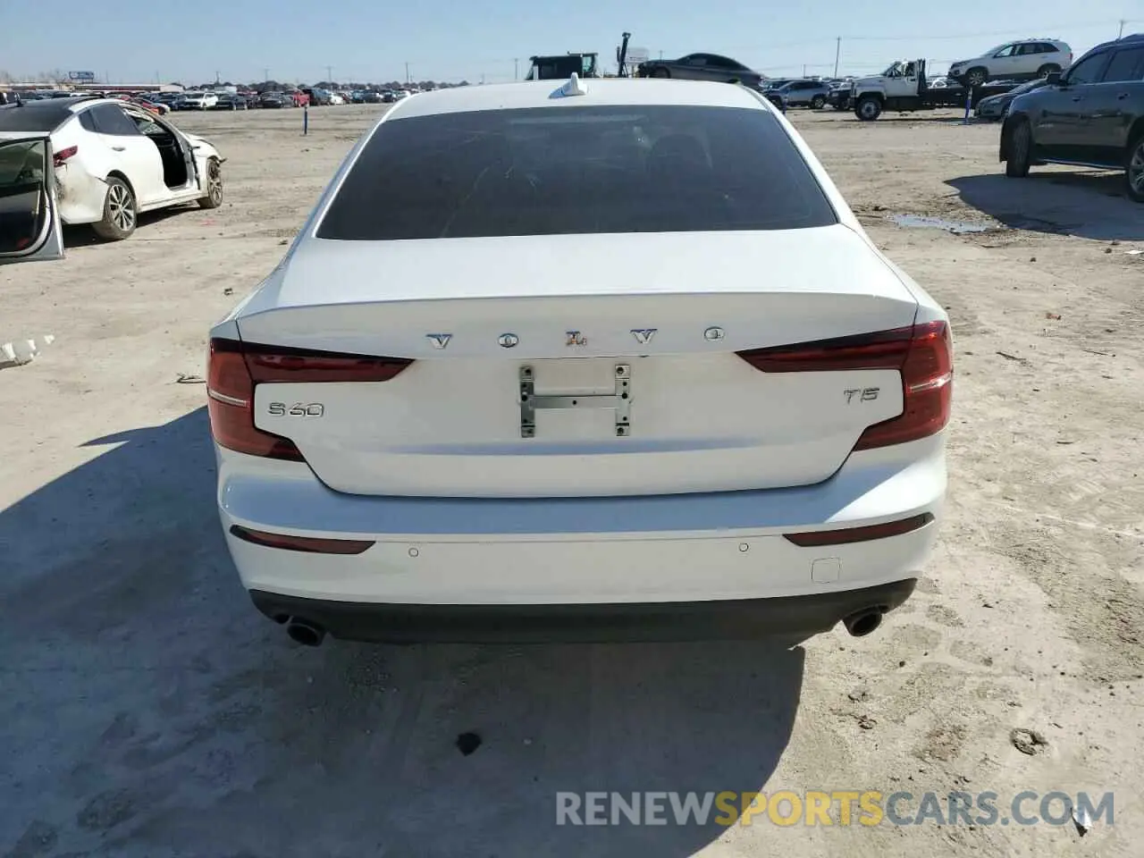 6 fotografías del automóvil dañado 7JR102FK7LG038685 VOLVO S60 2020