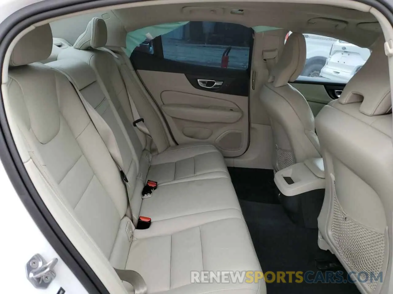 10 fotografías del automóvil dañado 7JR102FK7LG040680 VOLVO S60 2020