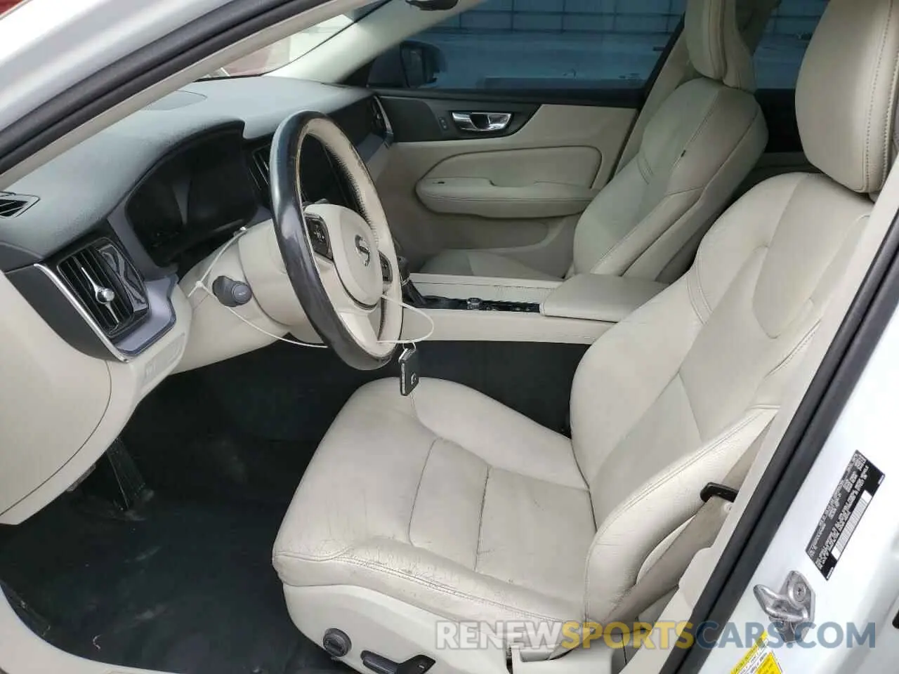 7 fotografías del automóvil dañado 7JR102FK7LG040680 VOLVO S60 2020