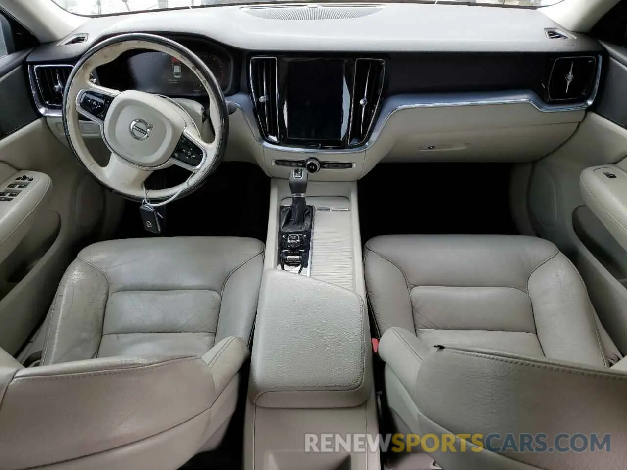 8 fotografías del automóvil dañado 7JR102FK7LG040680 VOLVO S60 2020