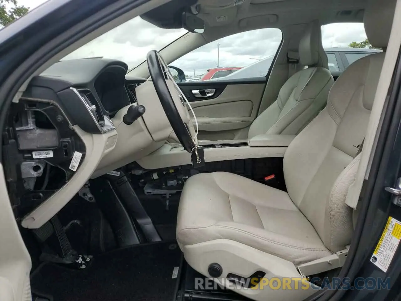 7 fotografías del automóvil dañado 7JR102FK7LG064834 VOLVO S60 2020