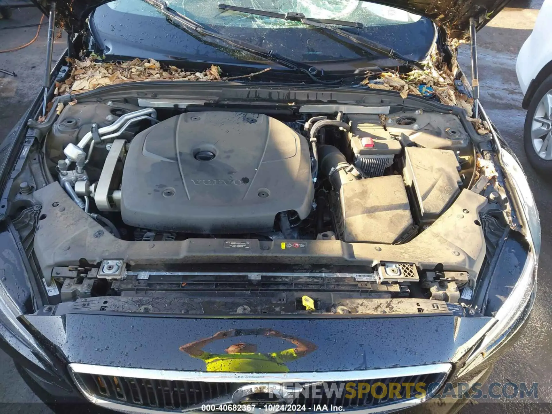 10 fotografías del automóvil dañado 7JR102FK7LG065630 VOLVO S60 2020