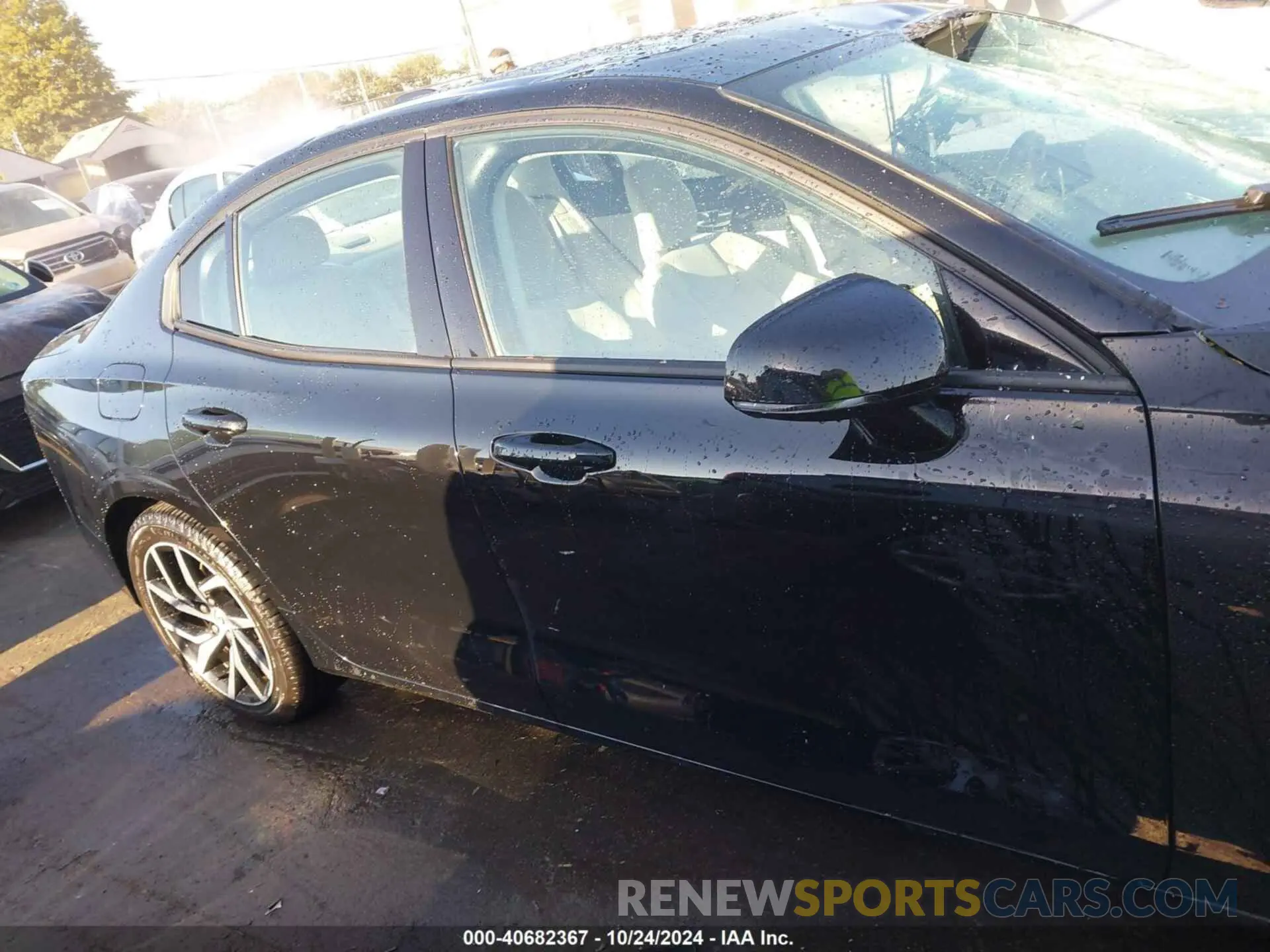 13 fotografías del automóvil dañado 7JR102FK7LG065630 VOLVO S60 2020