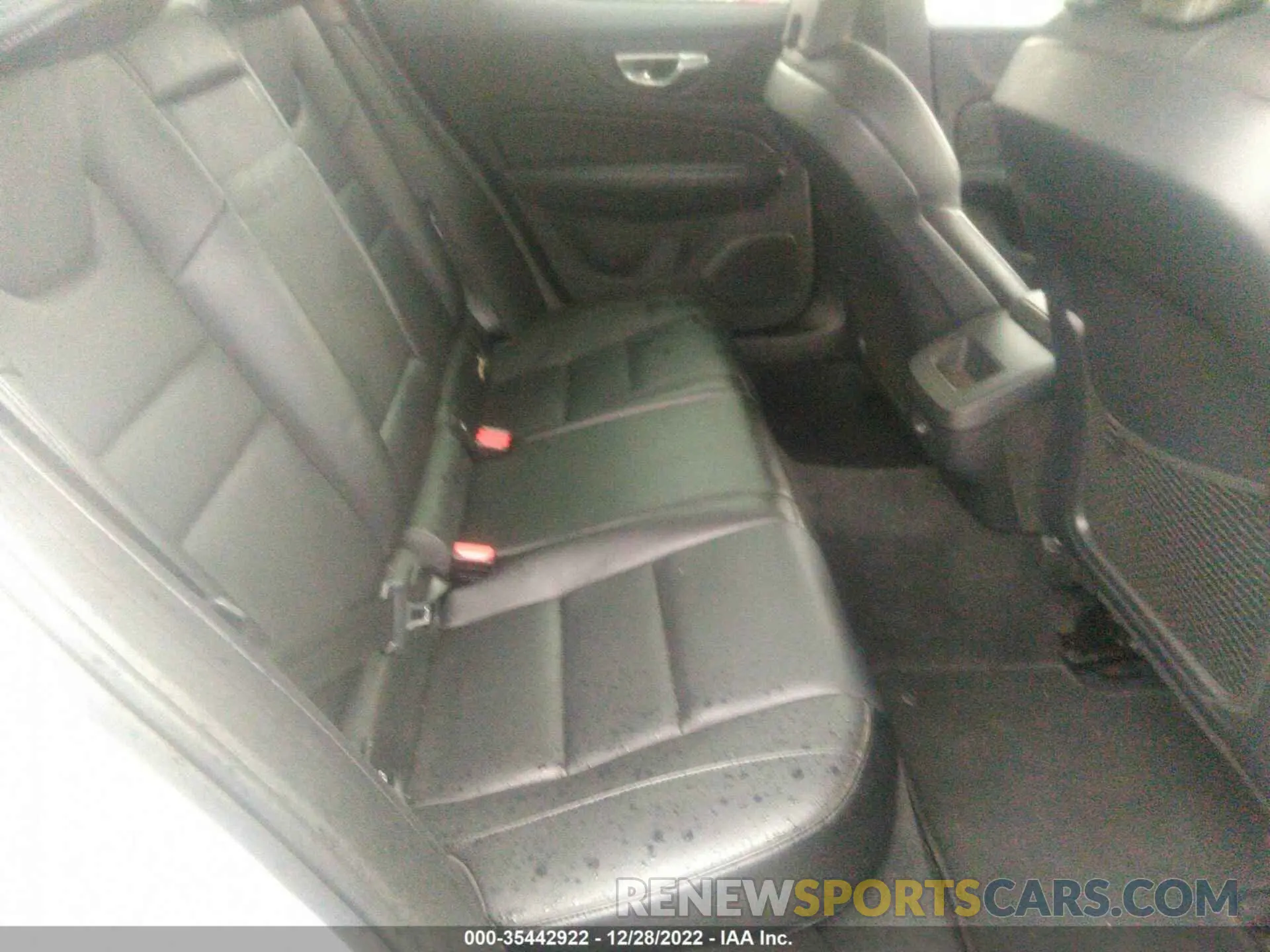 8 fotografías del automóvil dañado 7JR102FK8LG073106 VOLVO S60 2020
