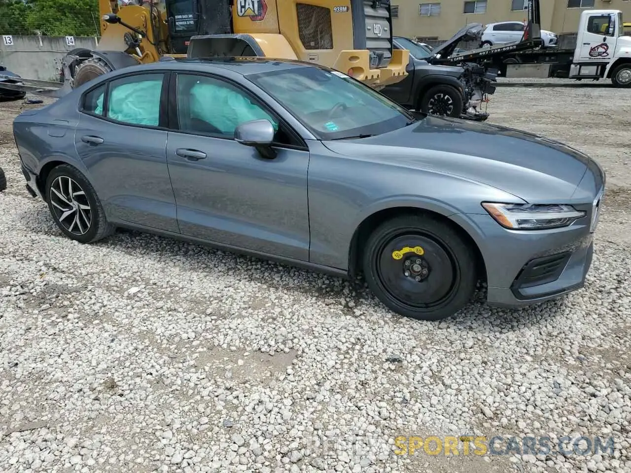 4 fotografías del automóvil dañado 7JR102FK9LG042057 VOLVO S60 2020