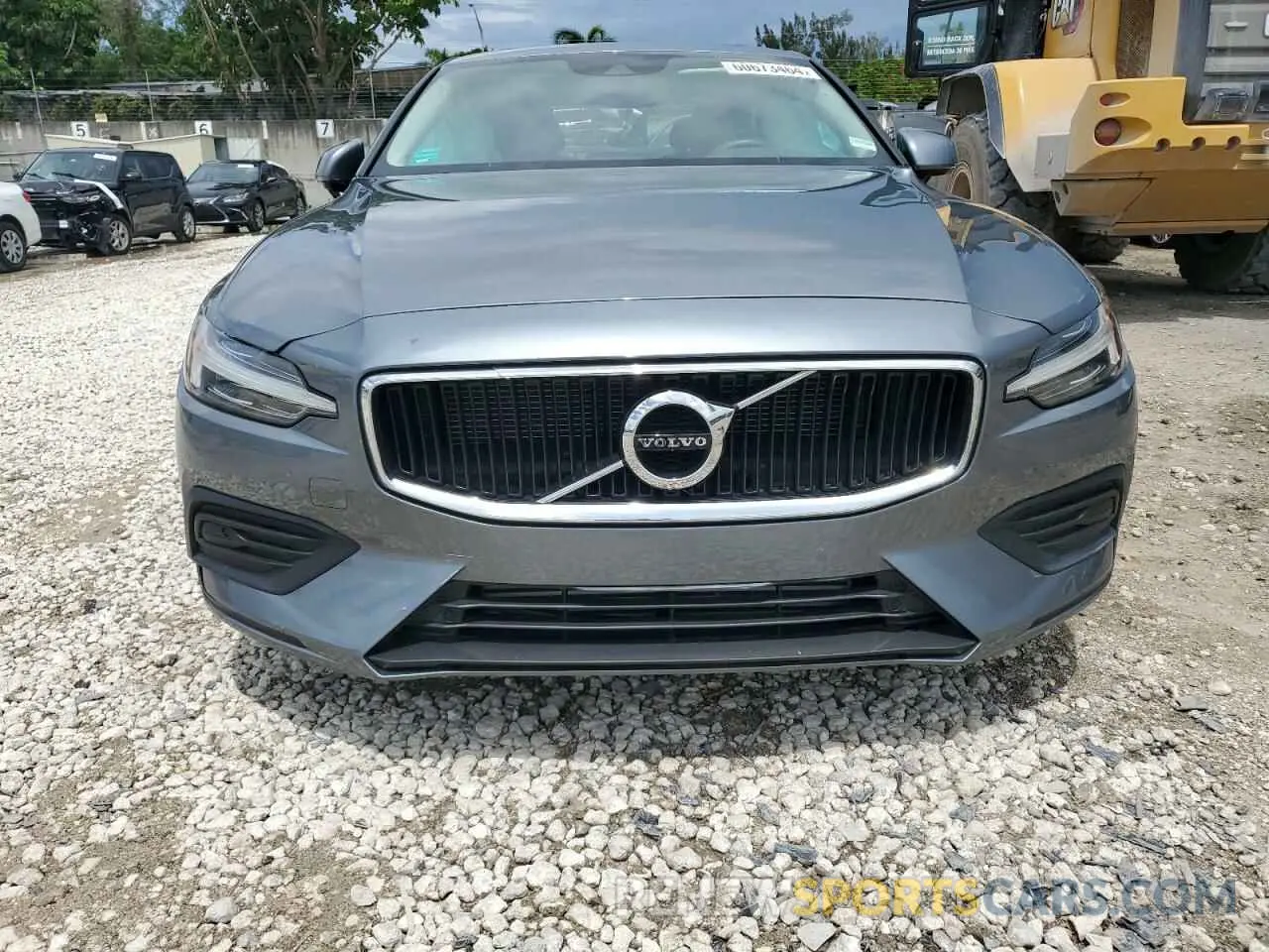 5 fotografías del automóvil dañado 7JR102FK9LG042057 VOLVO S60 2020