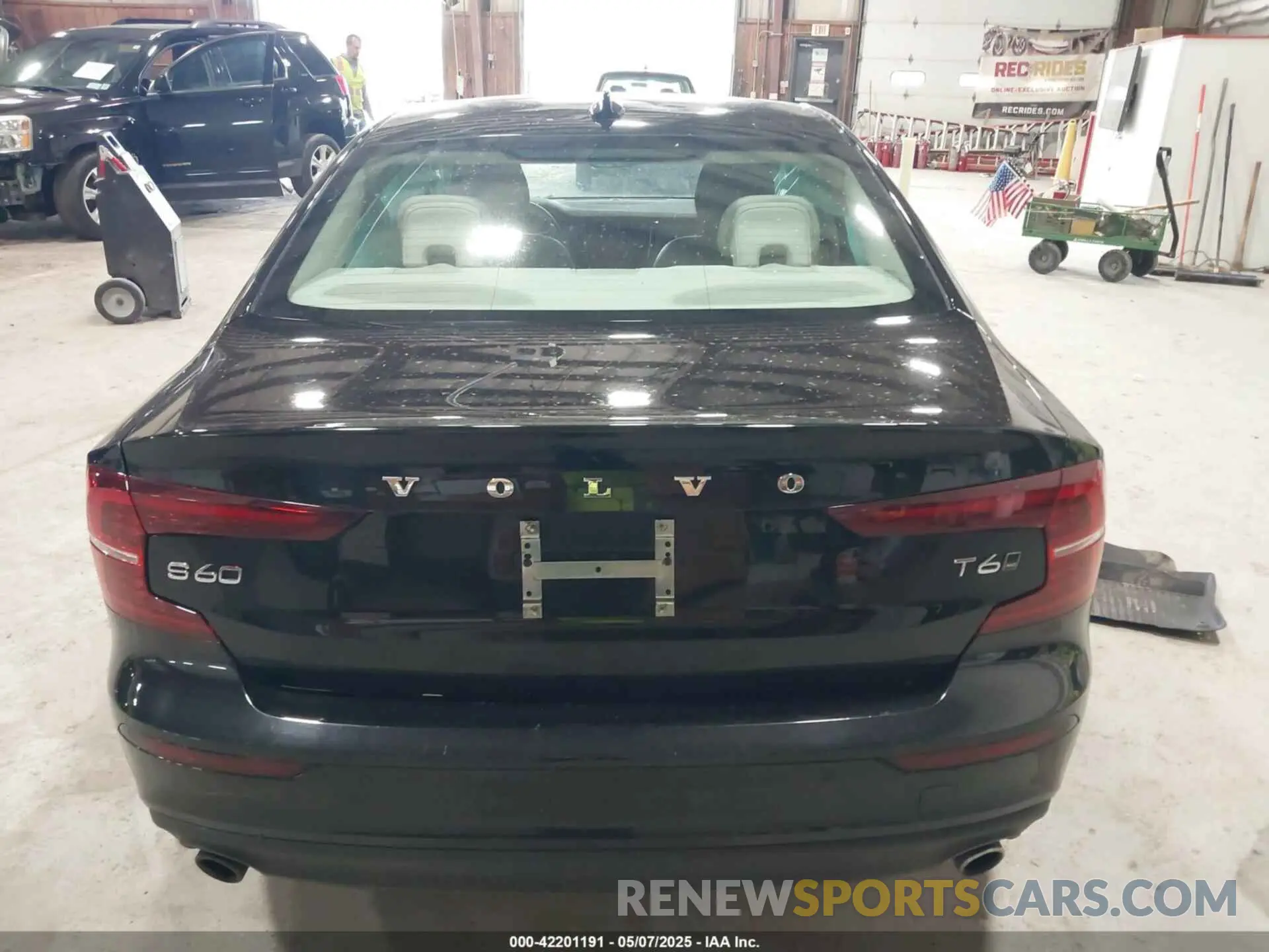 16 fotografías del automóvil dañado 7JRA22TK2LG037409 VOLVO S60 2020