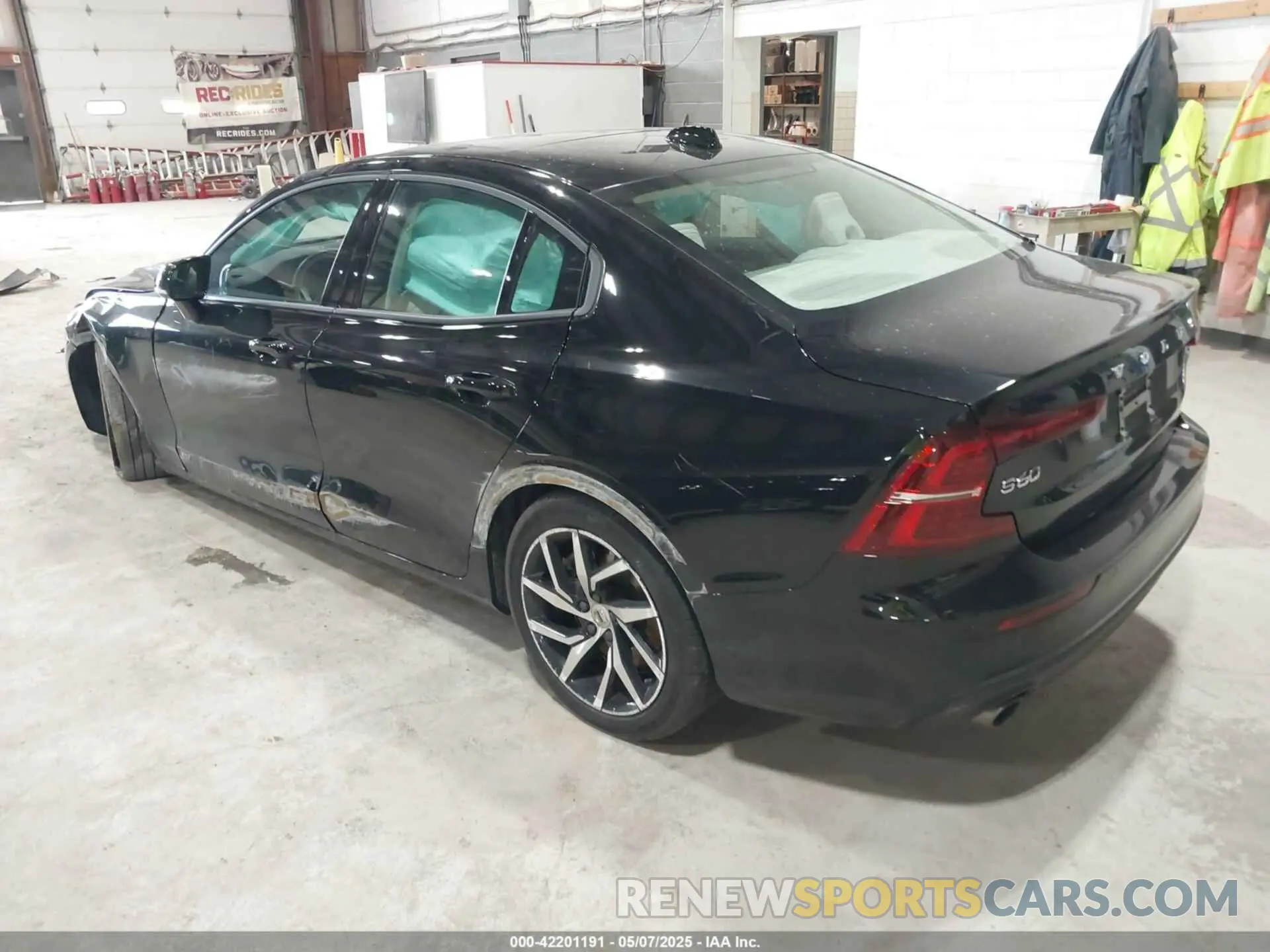 3 fotografías del automóvil dañado 7JRA22TK2LG037409 VOLVO S60 2020
