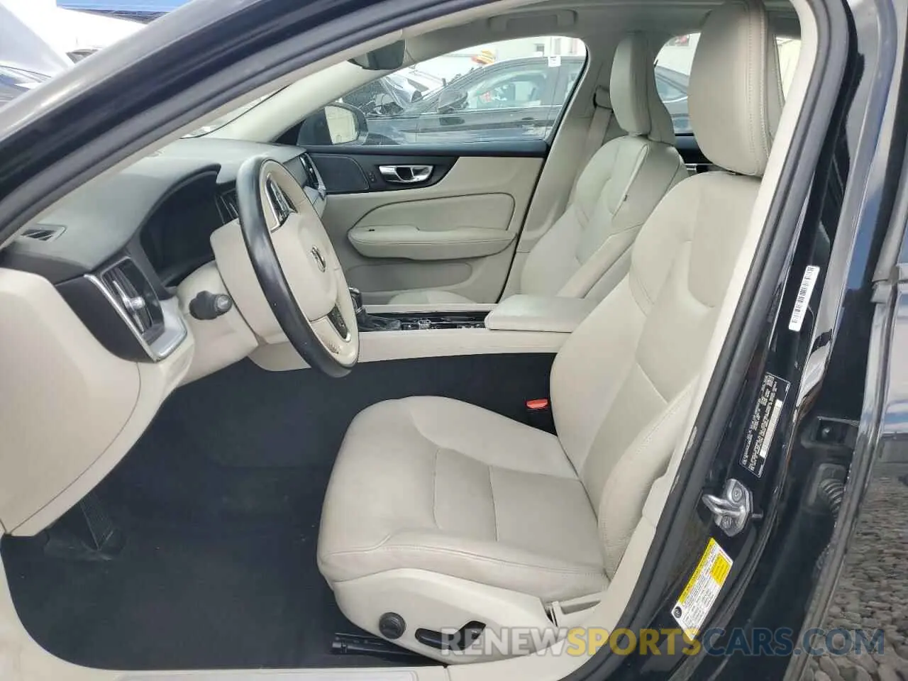 7 fotografías del automóvil dañado 7JRA22TK2LG063928 VOLVO S60 2020