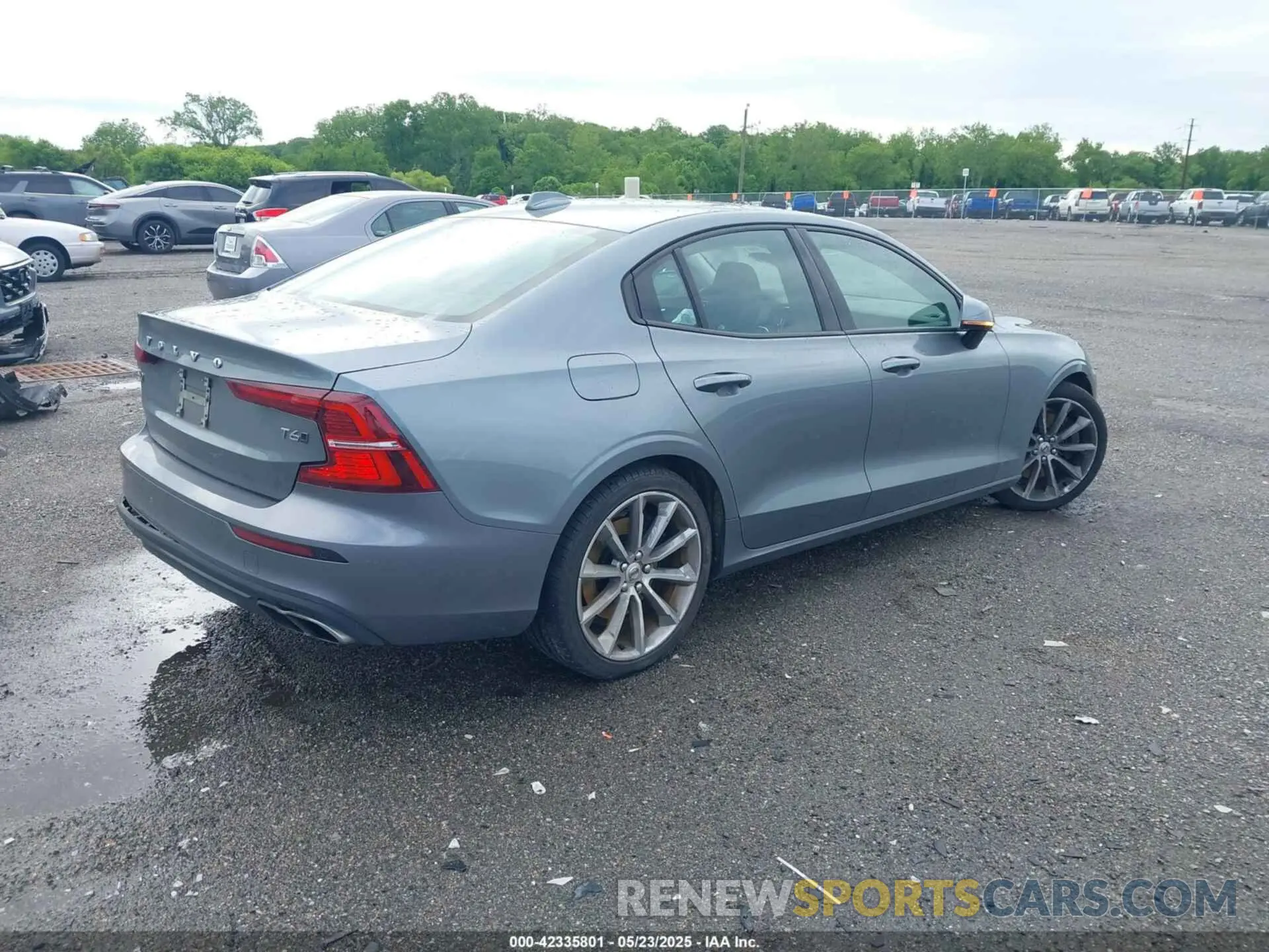 4 fotografías del automóvil dañado 7JRA22TK2LG065825 VOLVO S60 2020