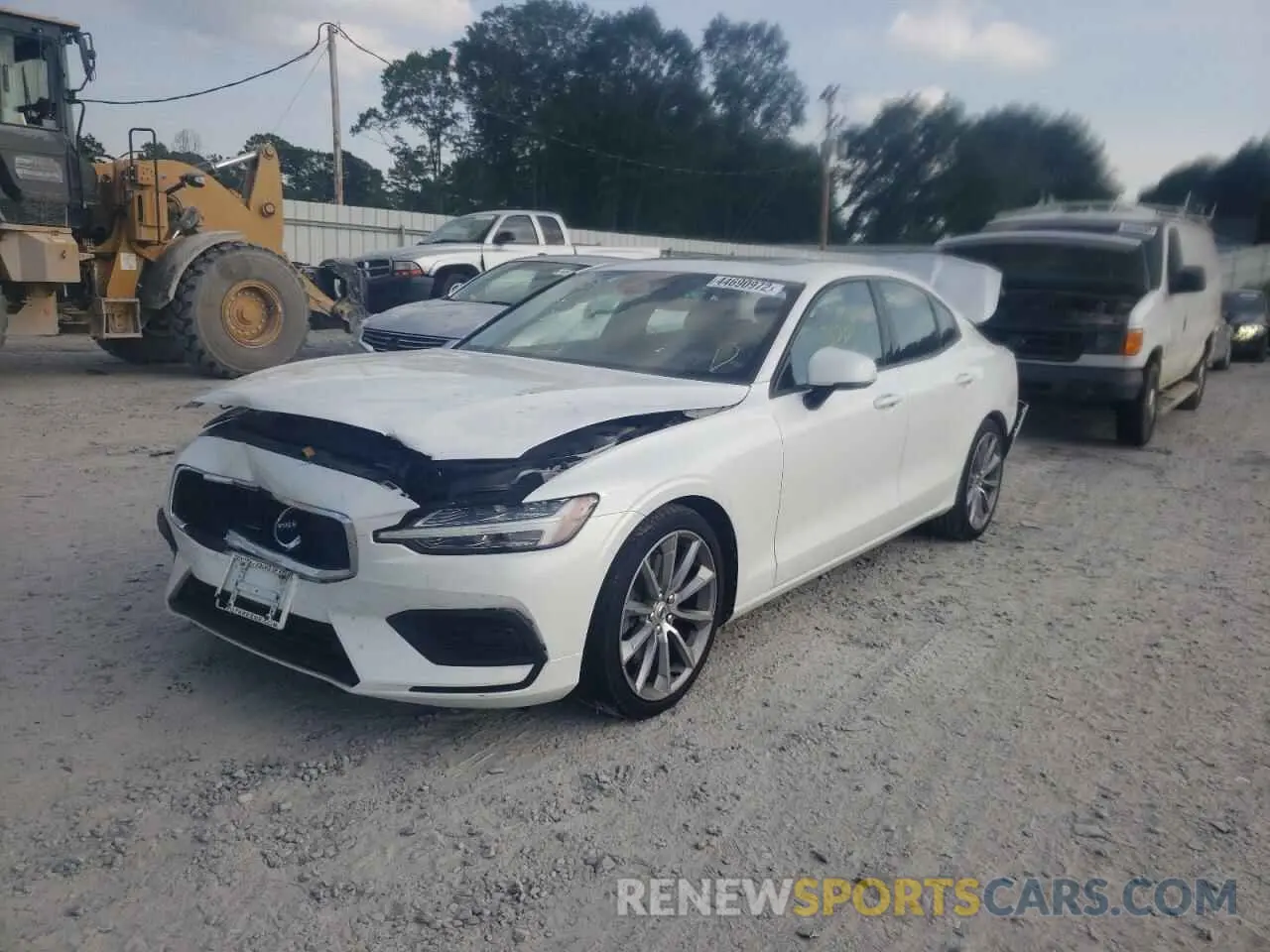 2 fotografías del automóvil dañado 7JRA22TK6LG030396 VOLVO S60 2020
