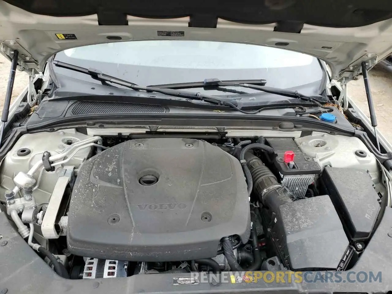 11 fotografías del automóvil dañado 7JRA22TK6LG047893 VOLVO S60 2020
