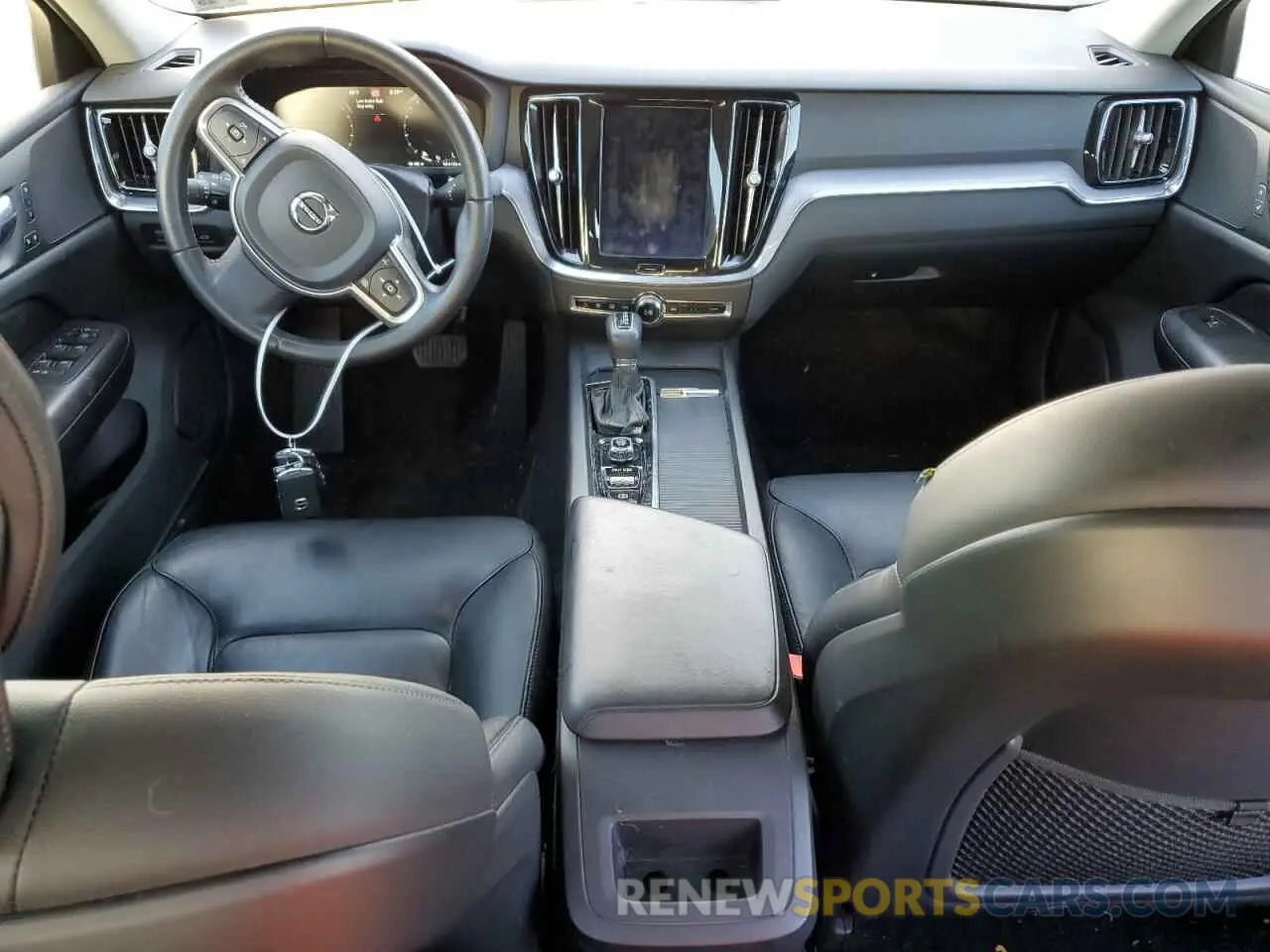8 fotografías del automóvil dañado 7JRA22TK6LG057324 VOLVO S60 2020