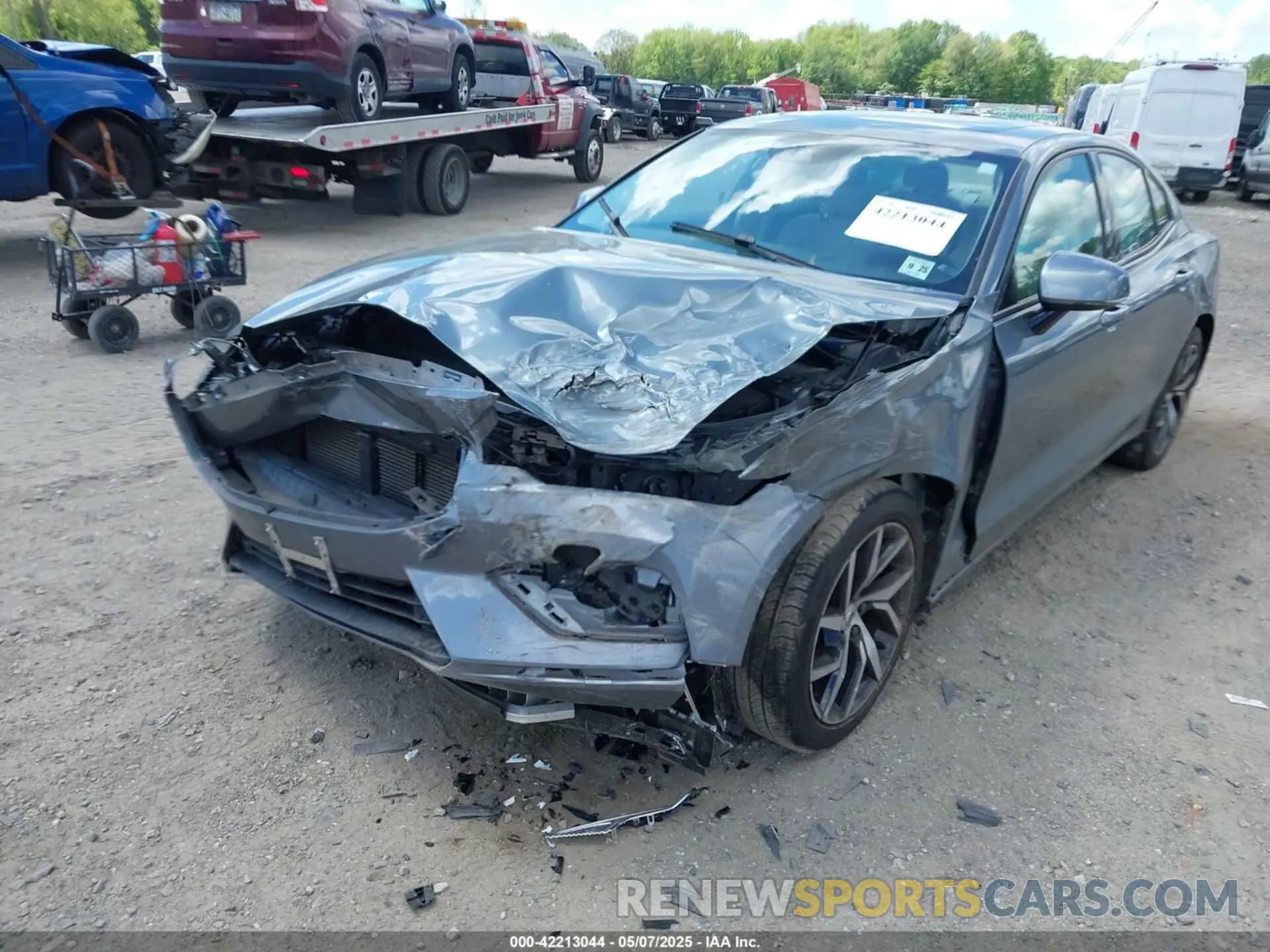 6 fotografías del automóvil dañado 7JRA22TK8LG063920 VOLVO S60 2020