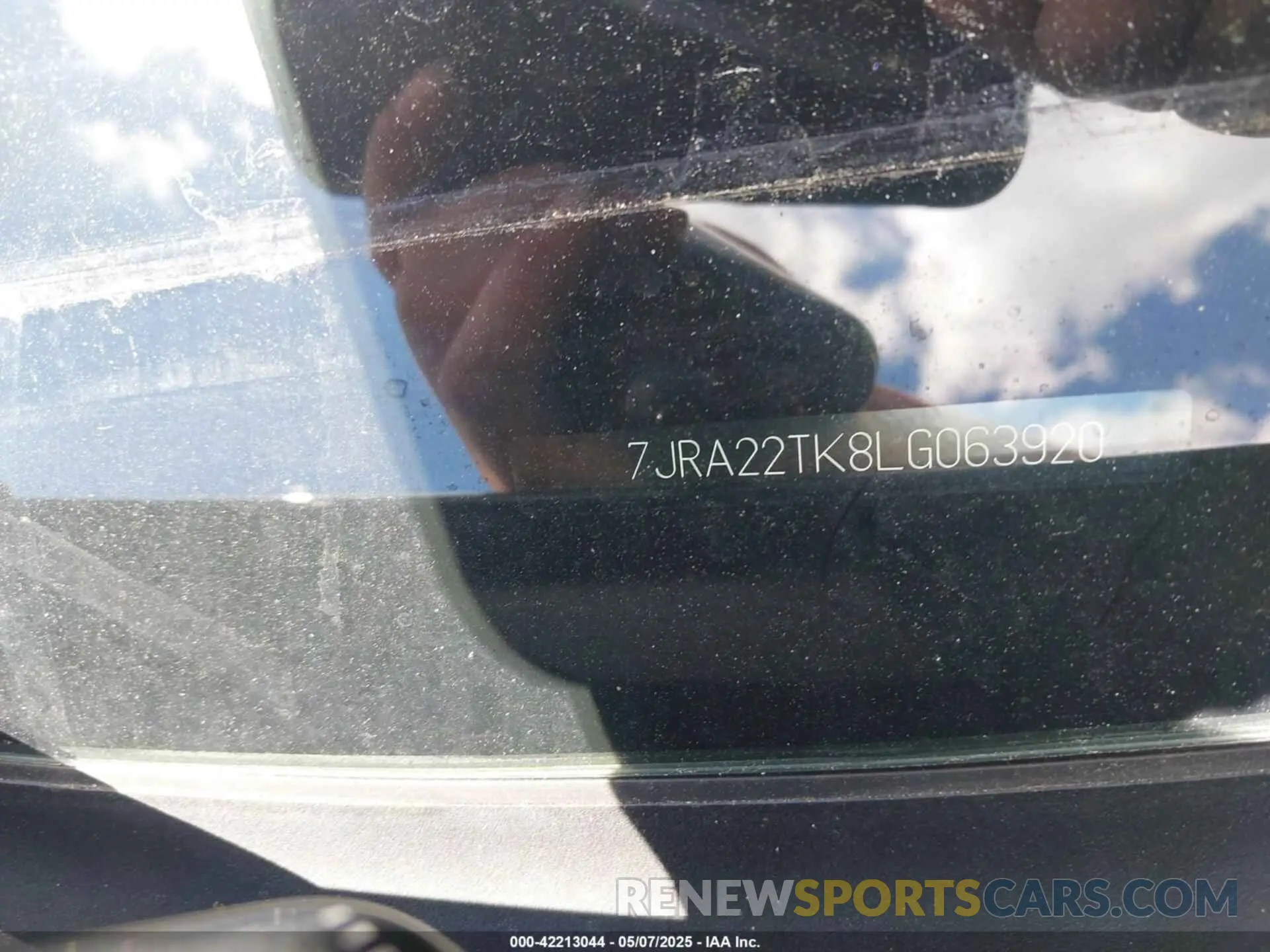 9 fotografías del automóvil dañado 7JRA22TK8LG063920 VOLVO S60 2020