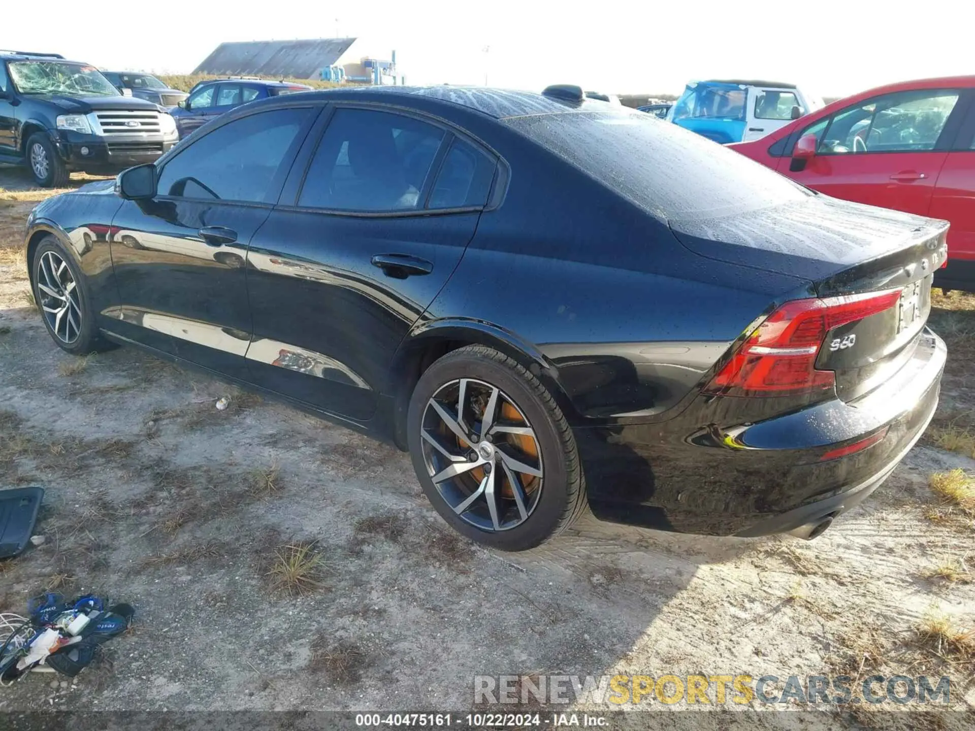 3 fotografías del automóvil dañado 7JRA22TKXLG044009 VOLVO S60 2020