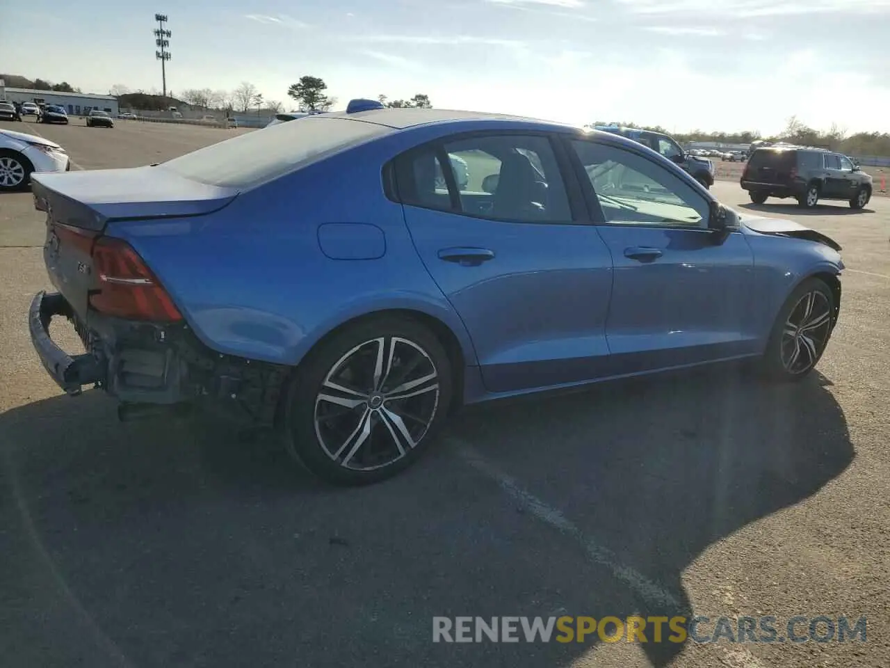 3 fotografías del automóvil dañado 7JRA22TM3LG064376 VOLVO S60 2020
