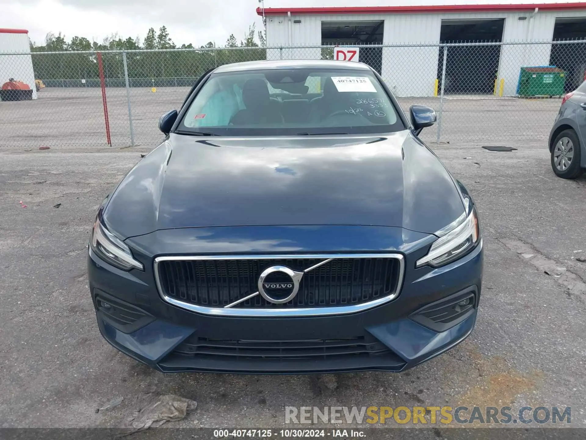 12 fotografías del automóvil dañado 7JR102FK2MG093353 VOLVO S60 2021