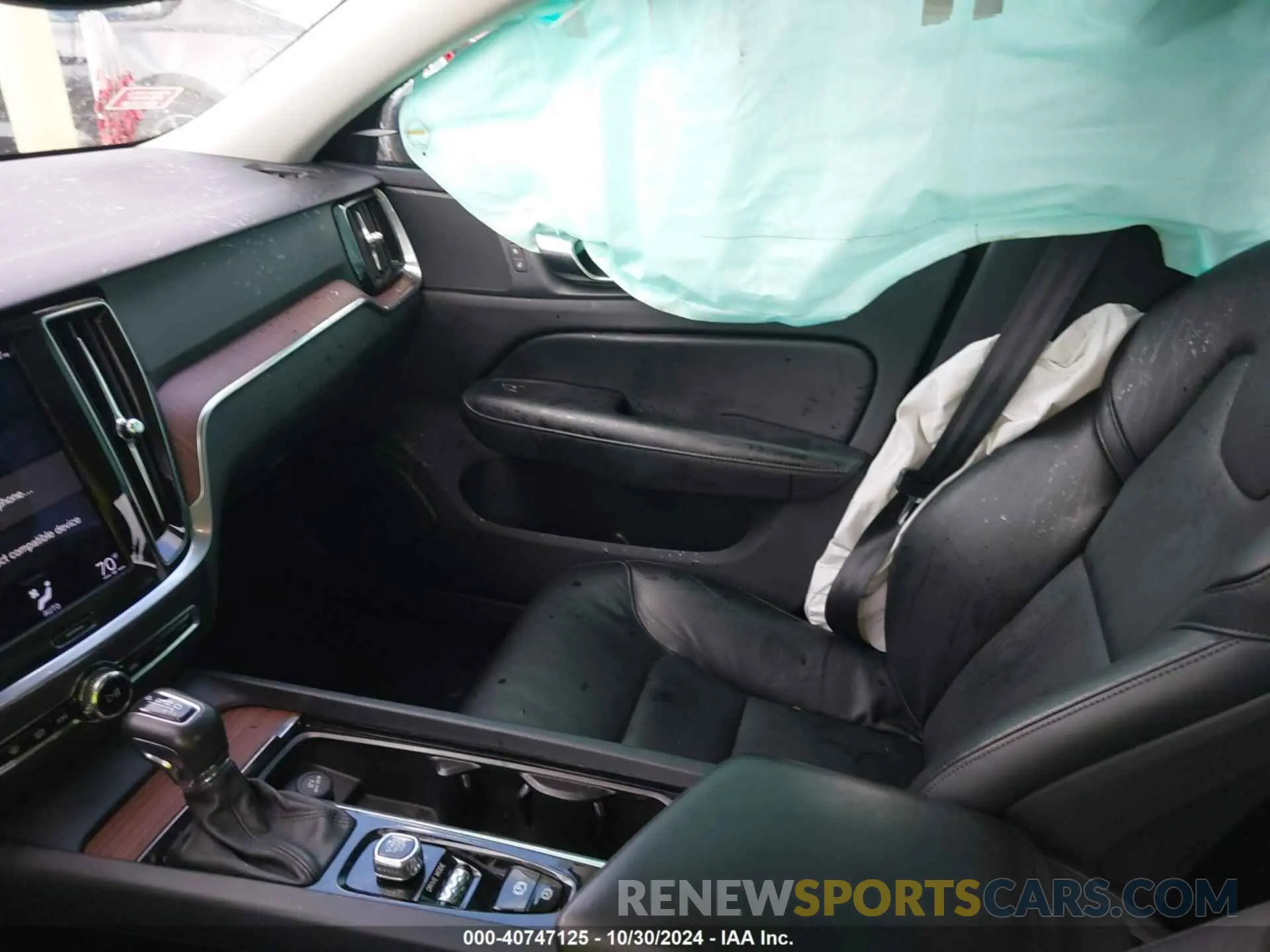 5 fotografías del automóvil dañado 7JR102FK2MG093353 VOLVO S60 2021