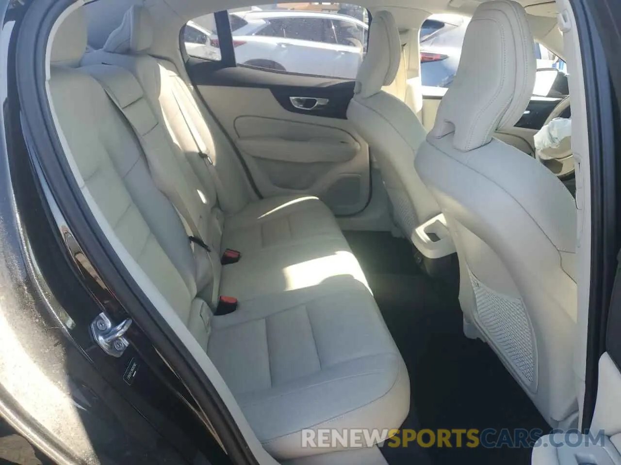 10 fotografías del automóvil dañado 7JR102FK3MG102982 VOLVO S60 2021