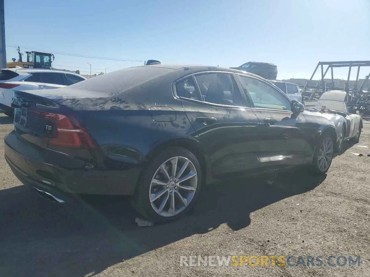 3 fotografías del automóvil dañado 7JR102FK3MG102982 VOLVO S60 2021