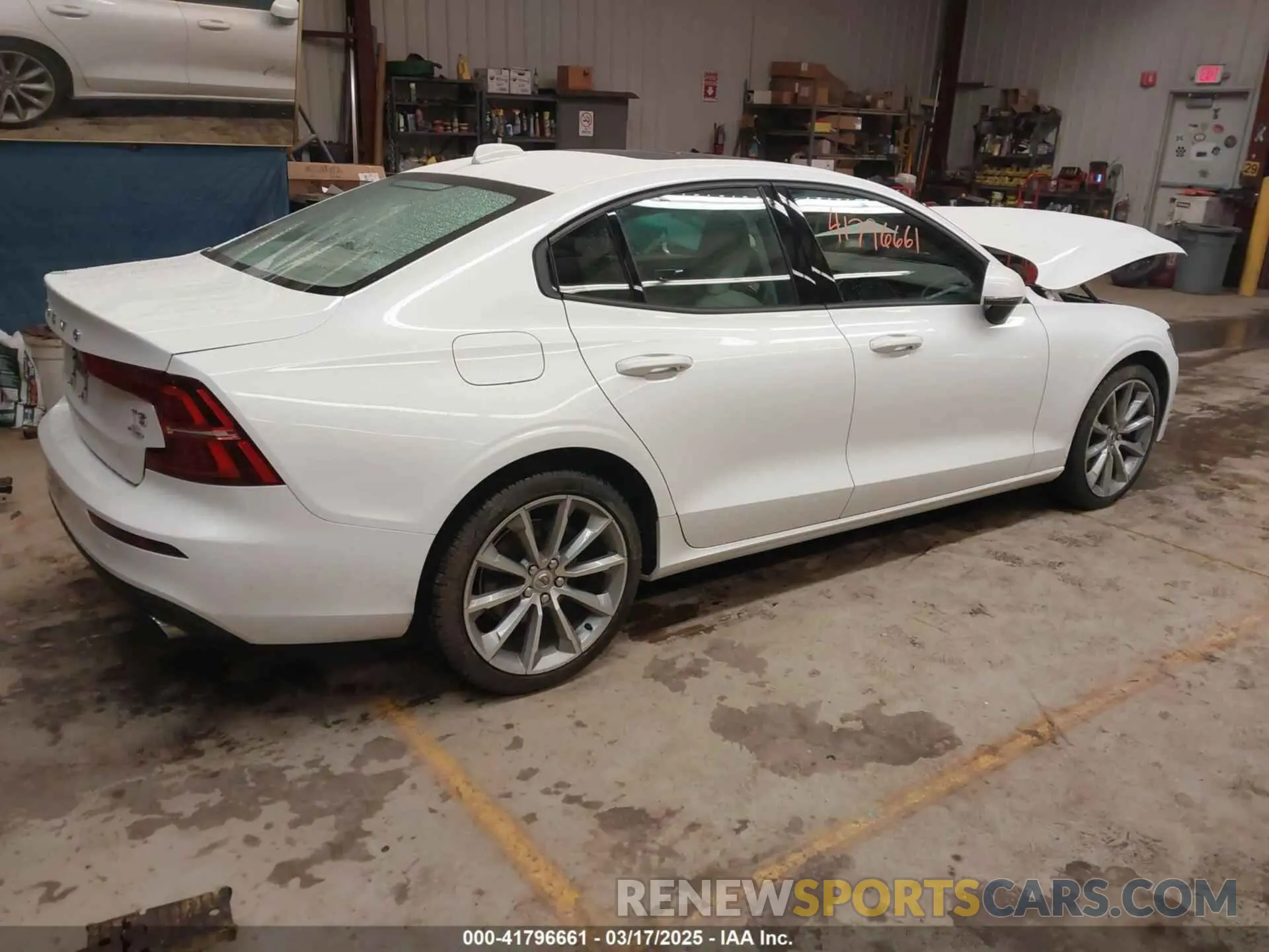 13 fotografías del automóvil dañado 7JR102FK7MG102659 VOLVO S60 2021