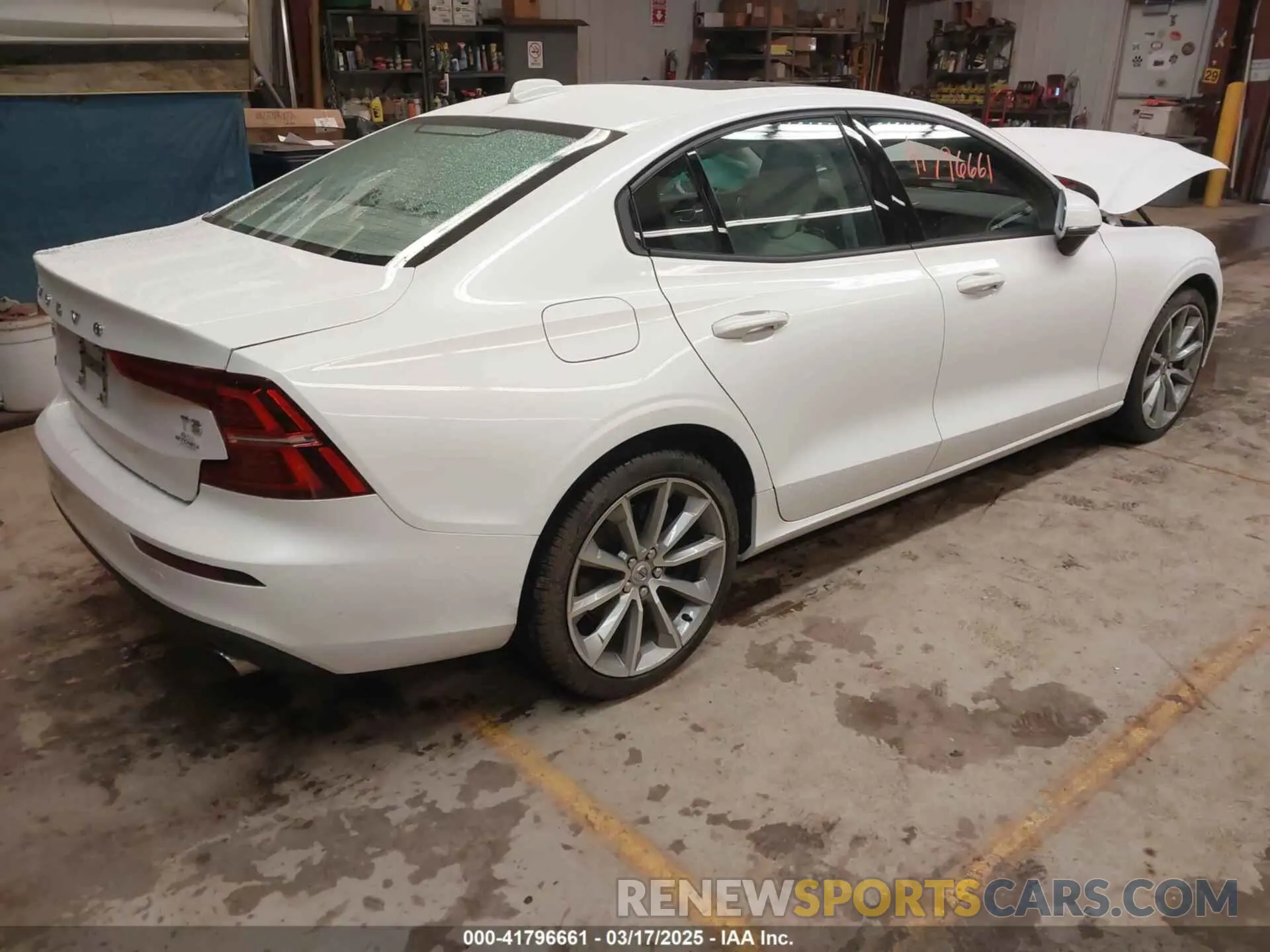 4 fotografías del automóvil dañado 7JR102FK7MG102659 VOLVO S60 2021