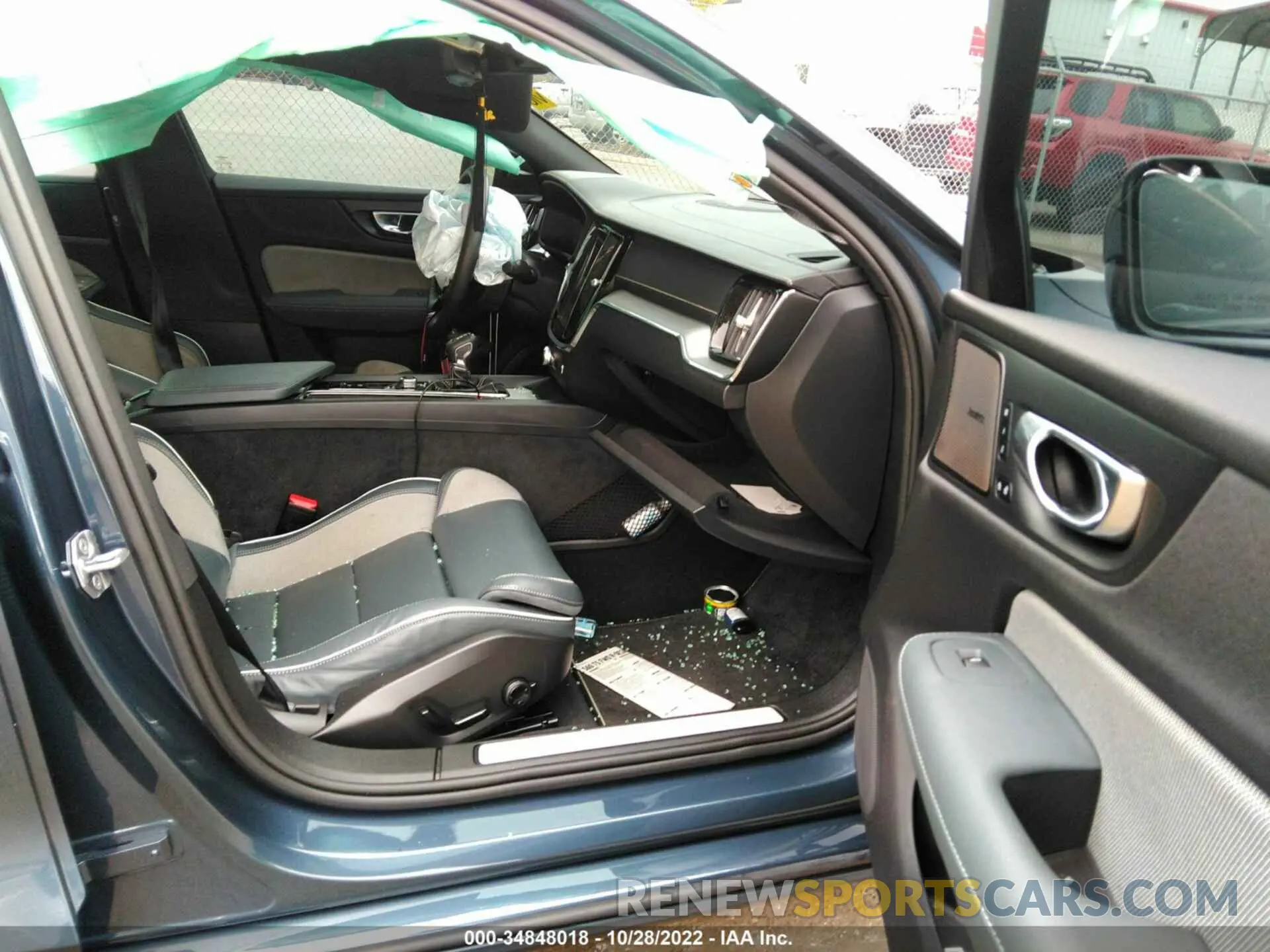 5 fotografías del automóvil dañado 7JR102FM6MG092076 VOLVO S60 2021