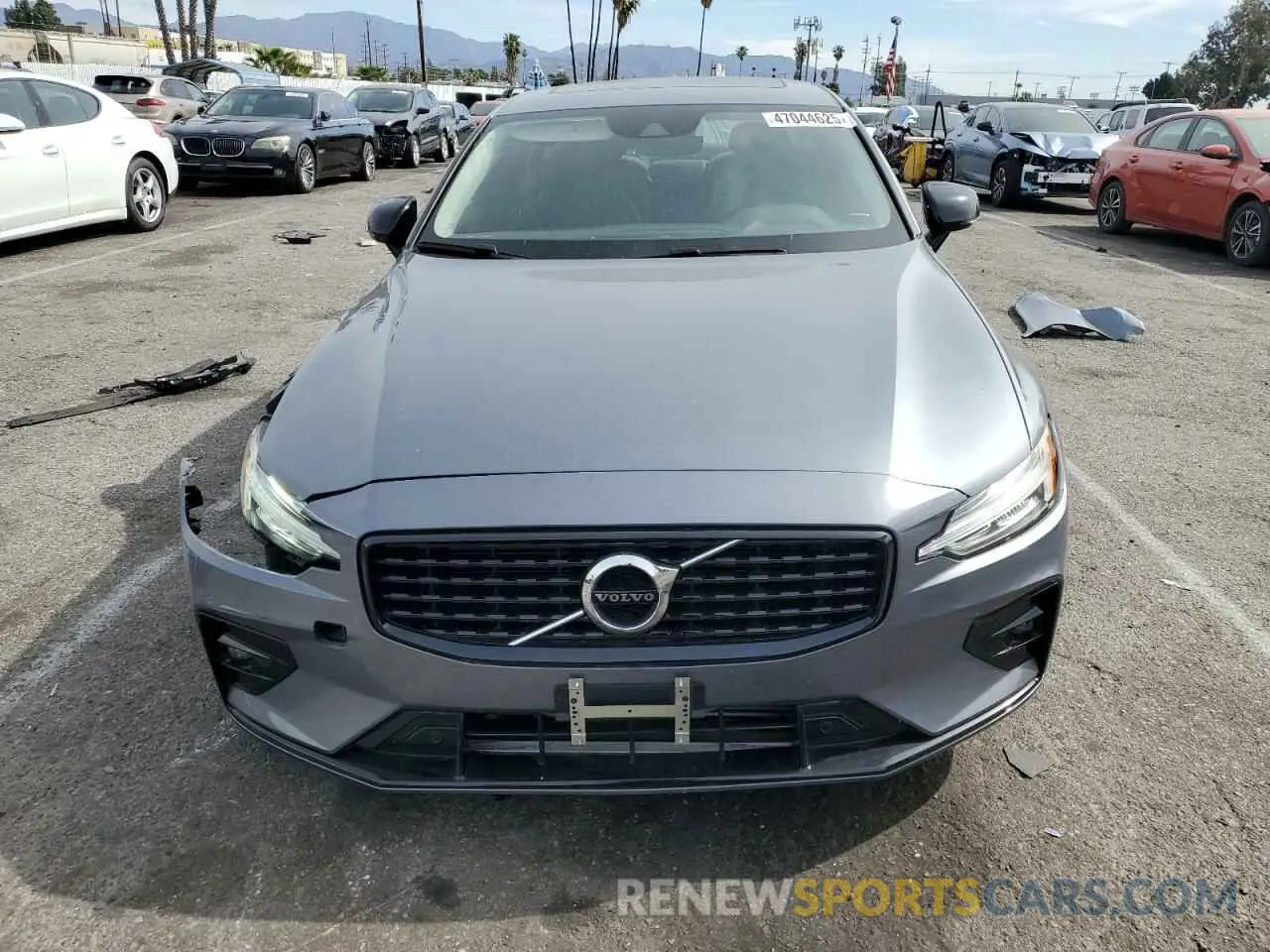 5 fotografías del automóvil dañado 7JR102FZ7MG126828 VOLVO S60 2021